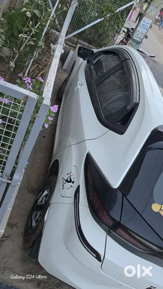 Tata Altroz 2022 Petrol Bsvi 14700 Km Driven