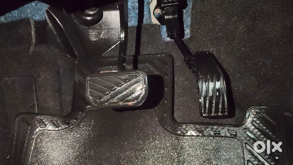 Maruti Suzuki Xl6 Alpha At, 2022, Petrol