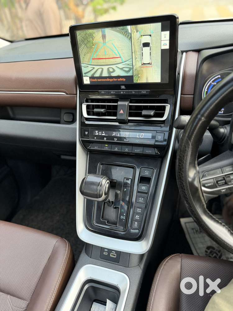 Toyota Innova Hycross 2.0 Zx (o) Hybrid 7 Str, 2023