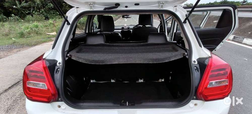 Maruti Suzuki Swift Vxi + Manual, 2022, Petrol