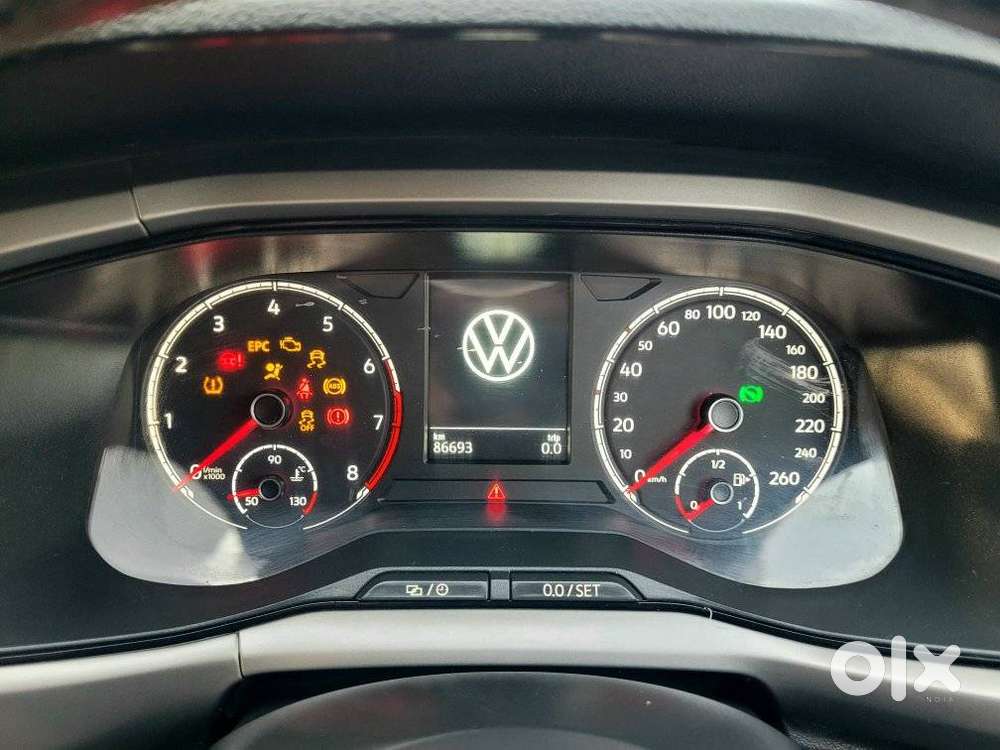 Volkswagen Taigun 1.0 Tsi Highline At, 2022, Petrol