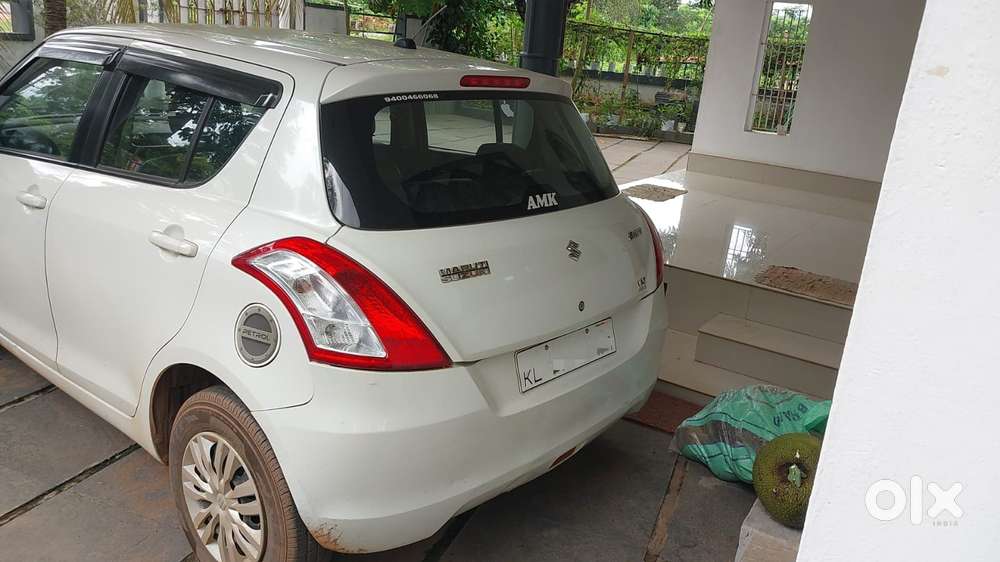 Maruti Suzuki Swift Vxi 1.2 Abs Bs-iv, 2016, Petrol