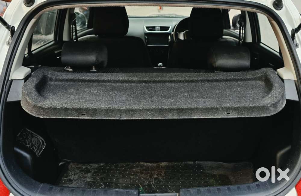 Maruti Suzuki Swift Vxi Abs Bsiv, 2014, Petrol