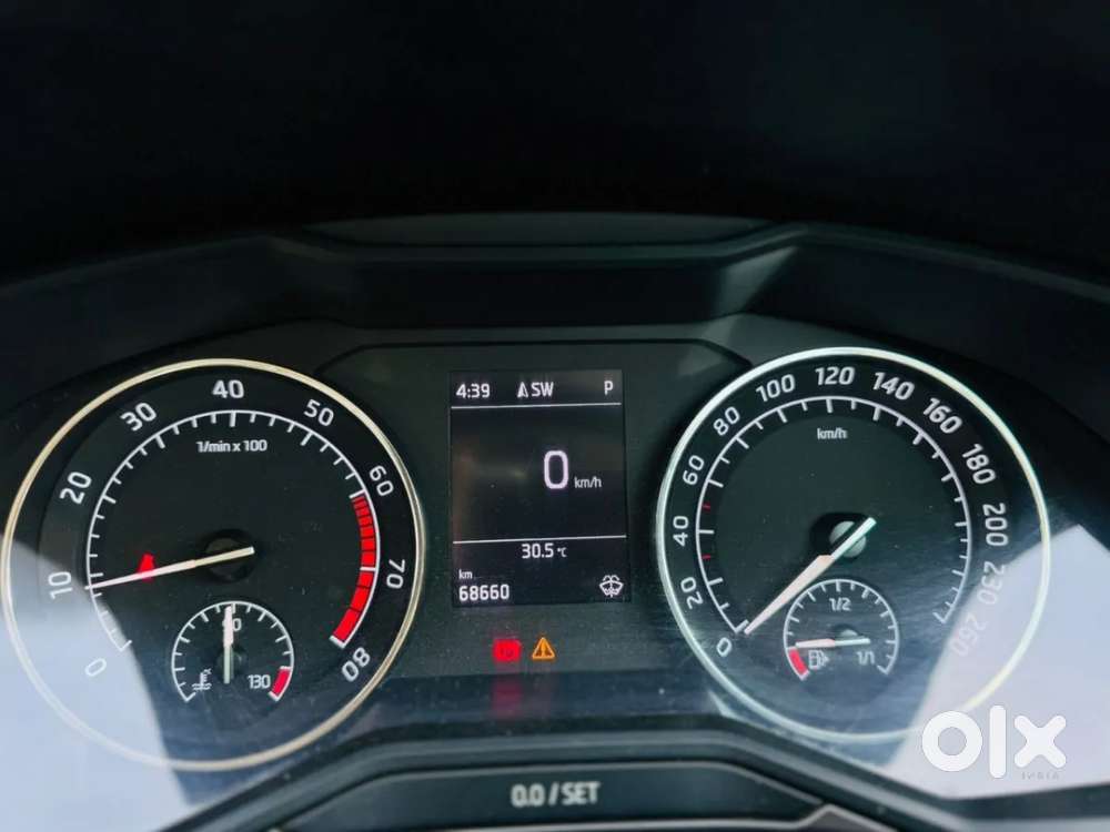 Skoda Superb [ ] 1.8 Style Tsi At, 2018, Petrol