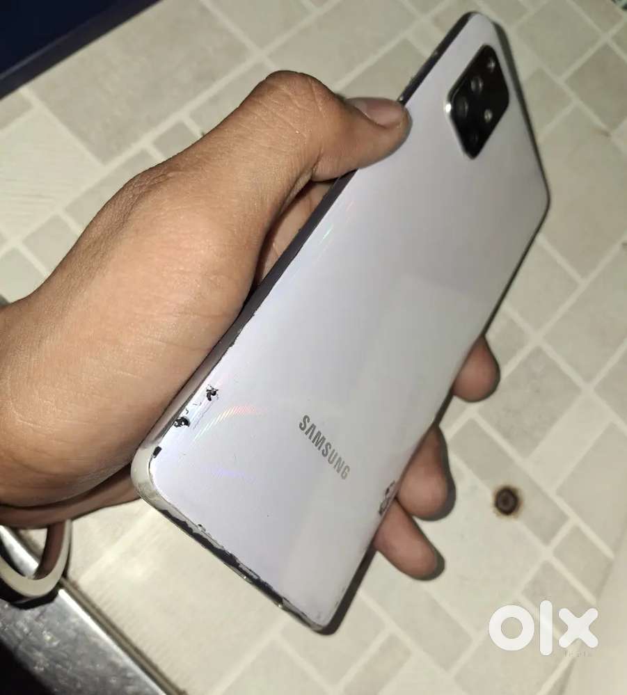 A51 Samsung A71 In Silver Colour Samsung A71 128 Gb Bill Box Hai