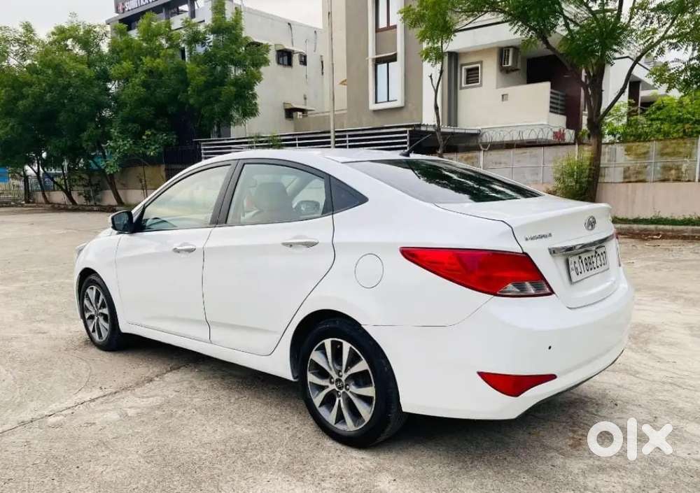 Hyundai Verna Fludic Sx O