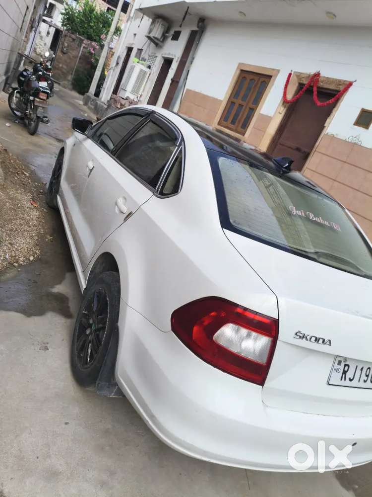 Skoda Rapid 2014 Diesel 120000 Km Driven