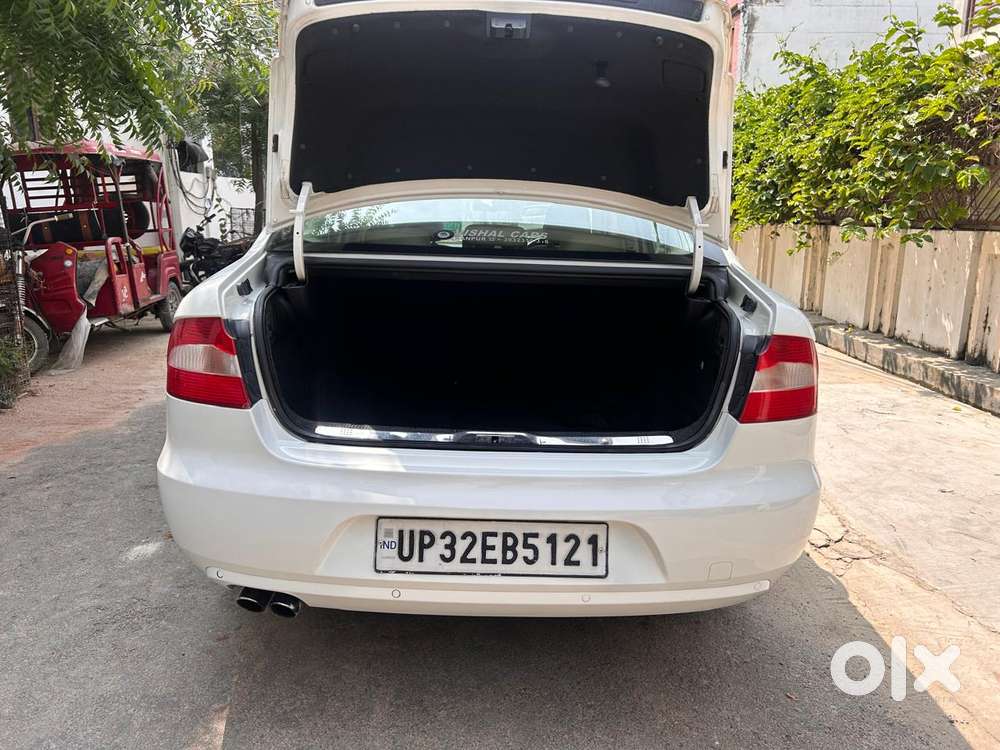 Skoda Superb, 2012