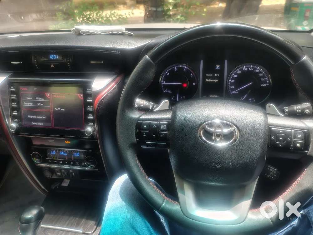 Goverment Officer Owned, Legender 4x2 Auto, 37000 Km, 1st Owner