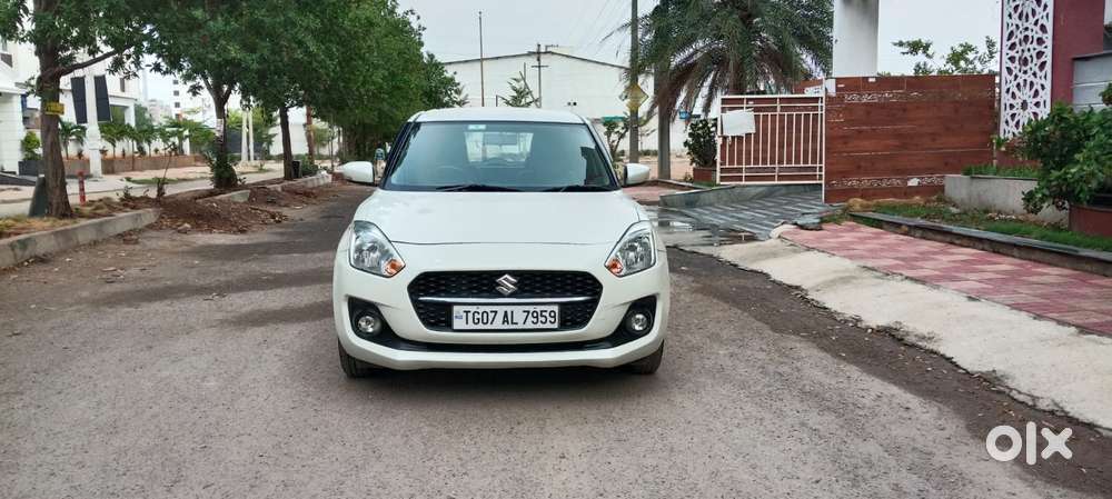 Maruti Suzuki Swift Vxi + Manual, 2023, Petrol