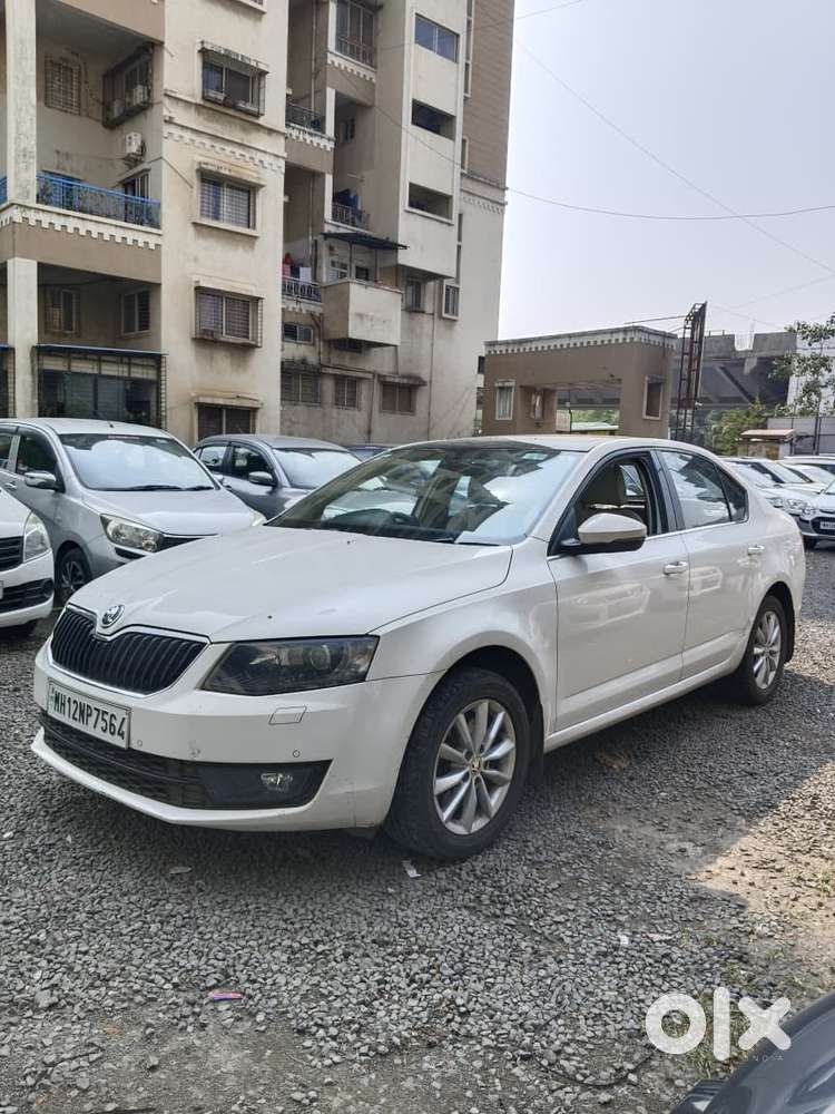 Skoda Octavia Ambition Plus 1.8 Tsi At, 2017, Petrol