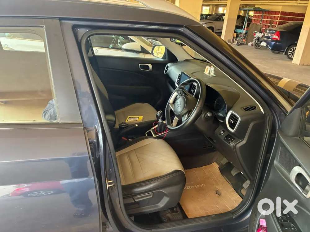 Hyundai Venue 2021 Diesel Well Maintained