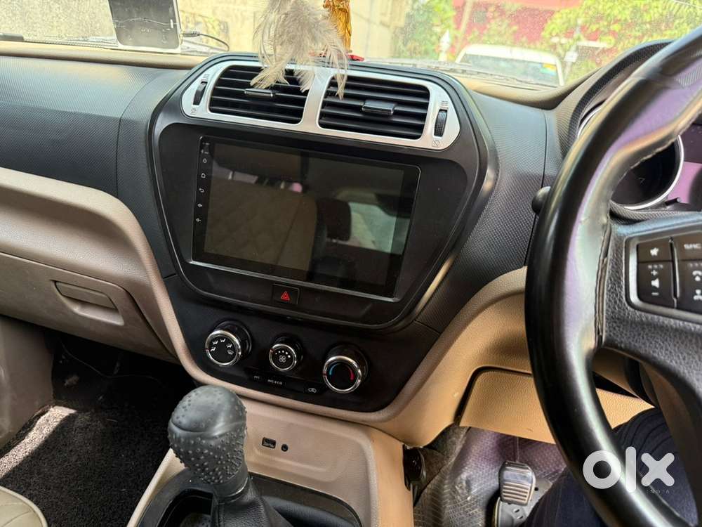 Mahindra Tuv 300 2019