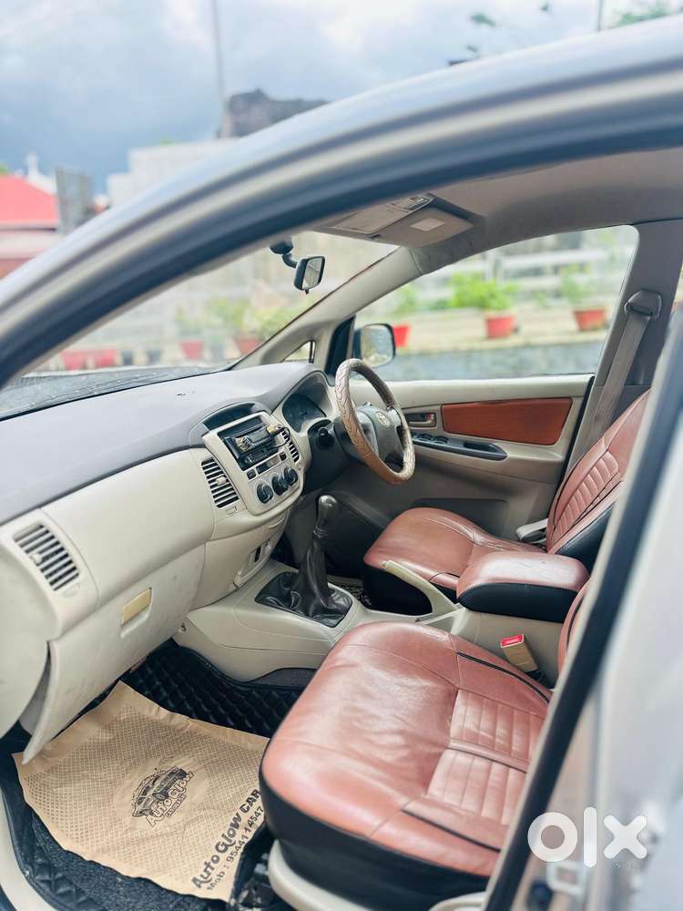 Toyota Innova 2.5 G (diesel) 8 Seater, 2013, Diesel