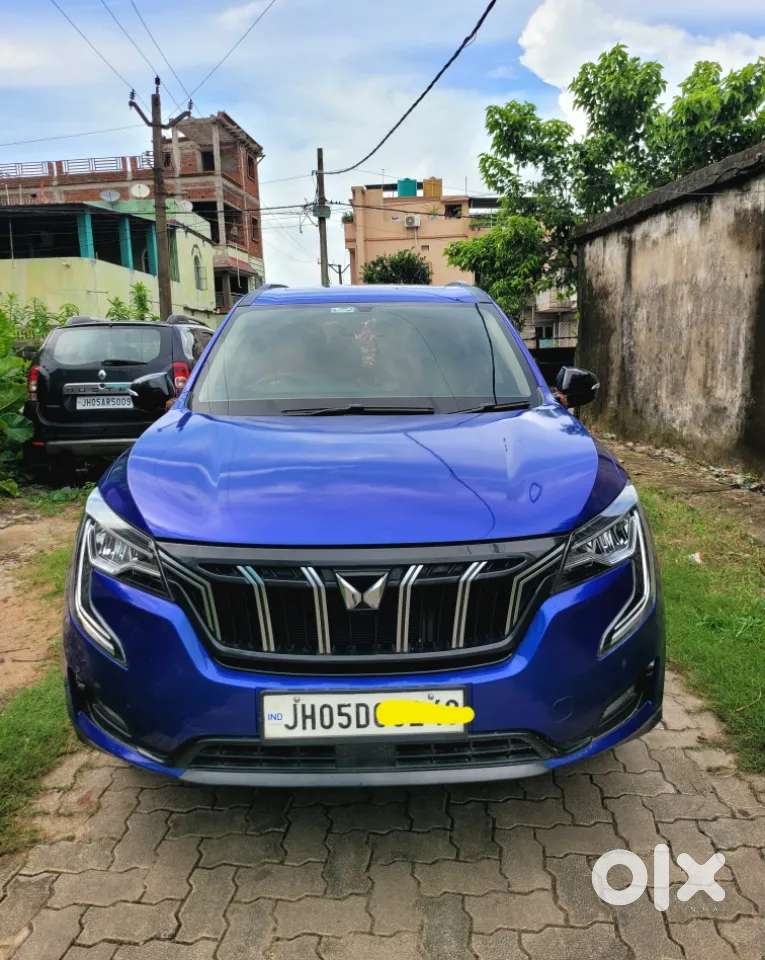Mahindra Xuv700 2.0 Ax 5 Petrol Mt 7 Str, 2022, Petrol