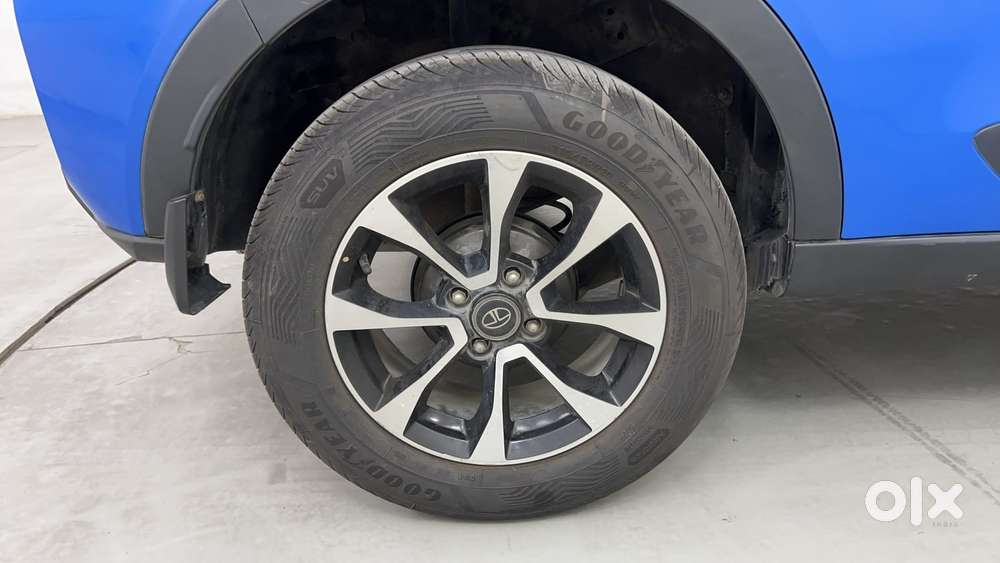 Tata Nexon 1.2 Revotron Xza Plus Dualtone, 2020, Petrol