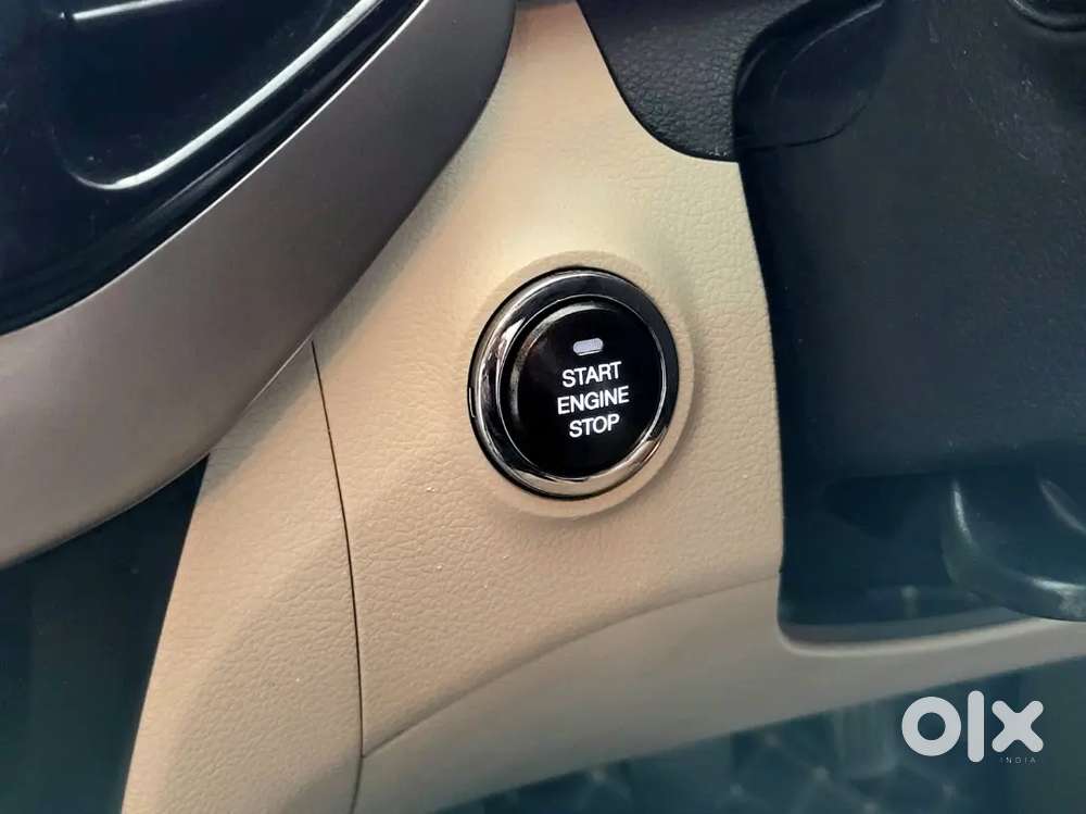 Mahindra Xuv300 Turbosport 2021 Petrol 68000 Km Driven