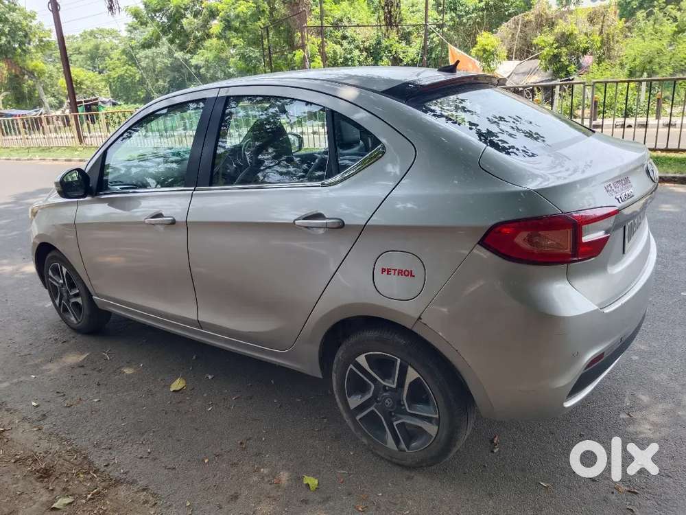 Tata Tigor Petrol 2017