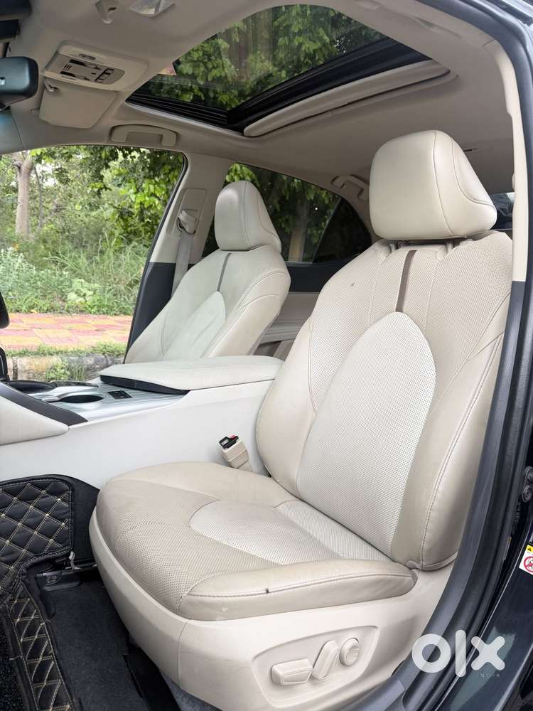 Toyota Camry Hybrid, 2019, Petrol