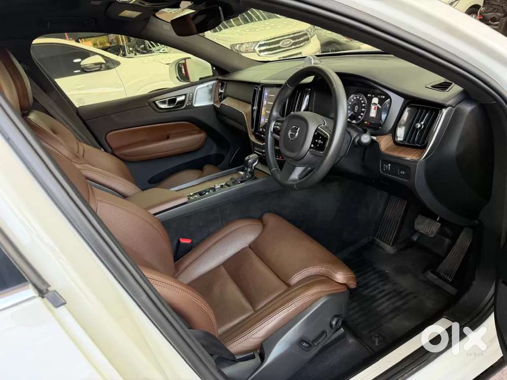 Volvo Xc60 Inscription D5, 2021, Diesel