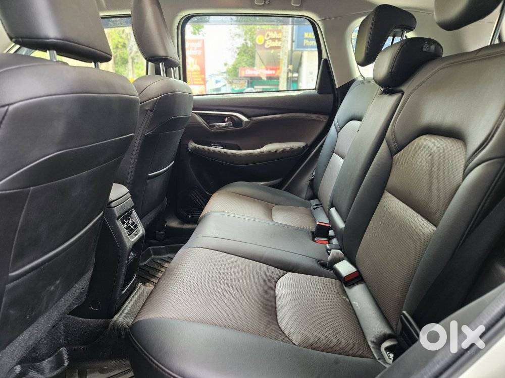 Toyota Urban Cruiser Hyryder 1.5 V Hybrid, 2024, Petrol