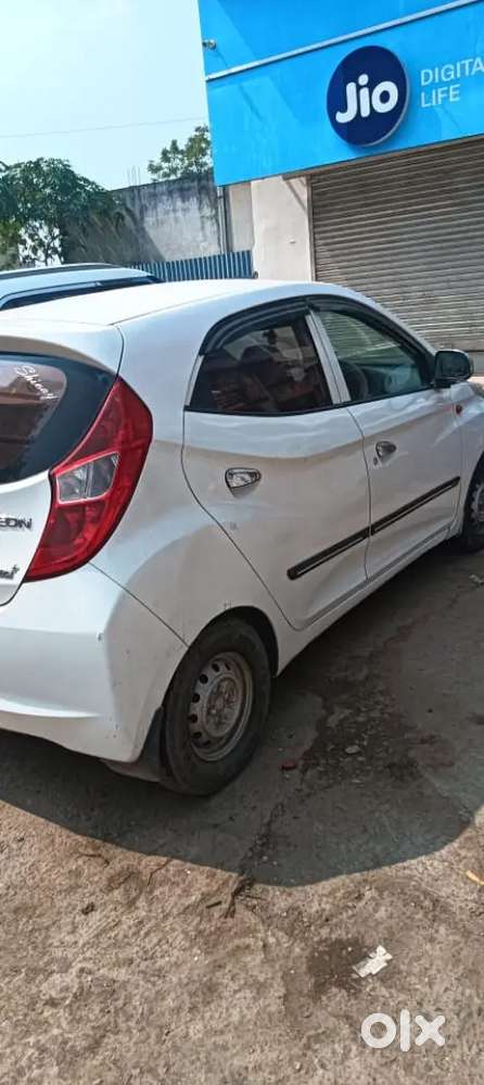 Hyundai Eon Magna 2016