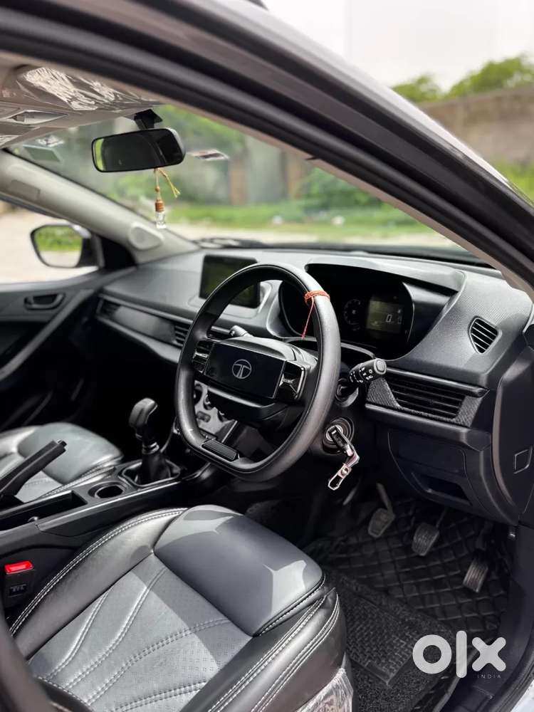 Tata Nexon, 2025, Petrol