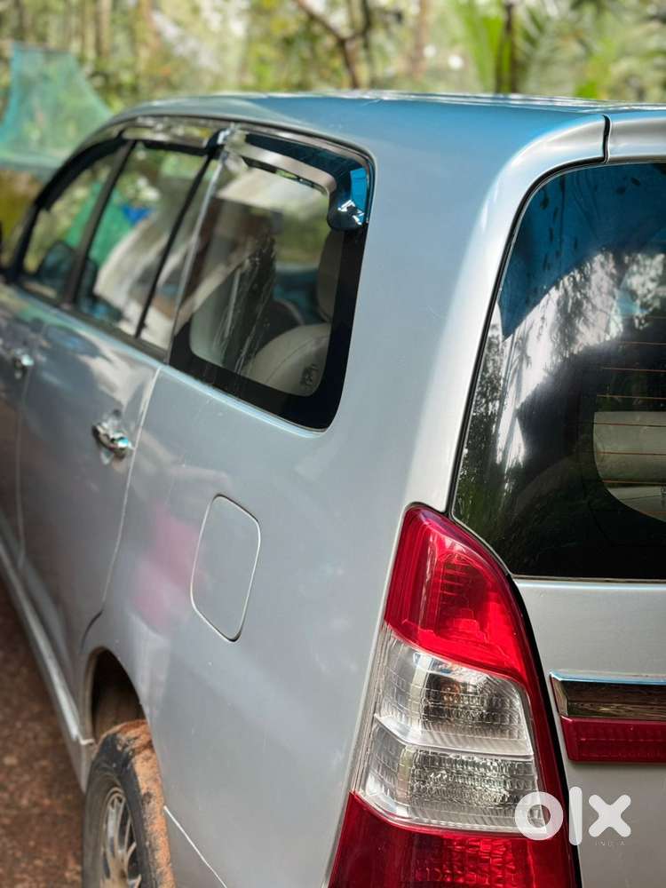 Toyota Innova 2012 Diesel Well Maintained