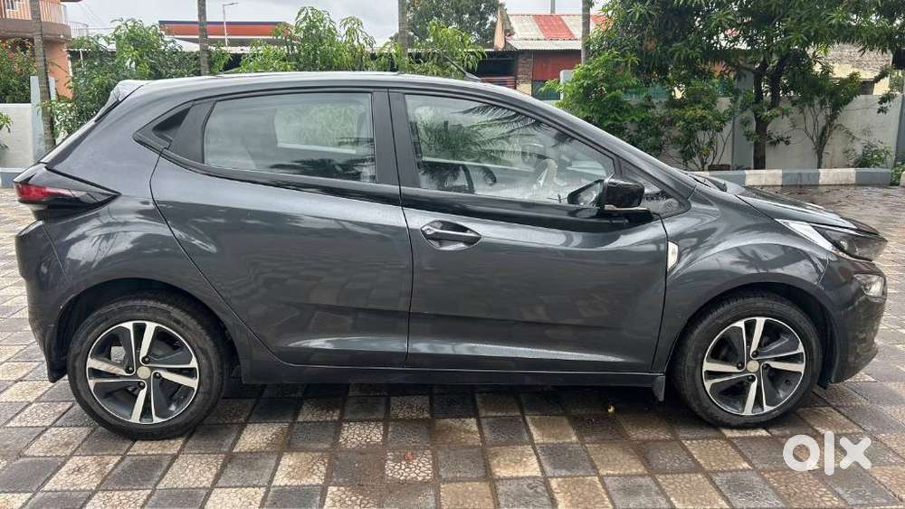 Tata Altroz, 2020, Petrol