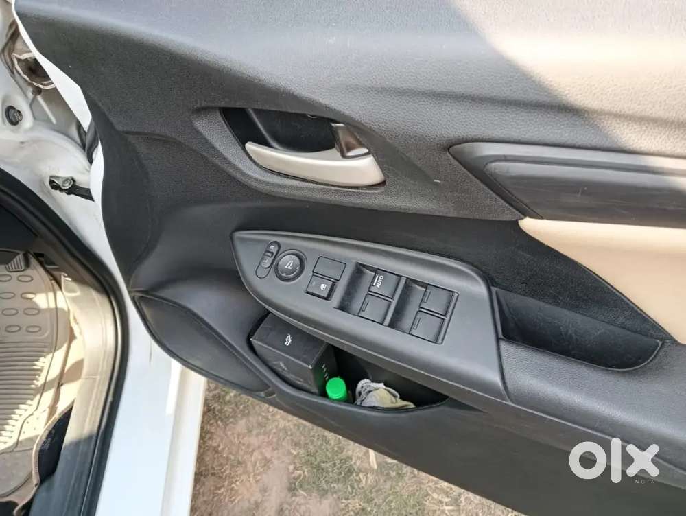 Honda Jazz 2015 Petrol Well Maintained