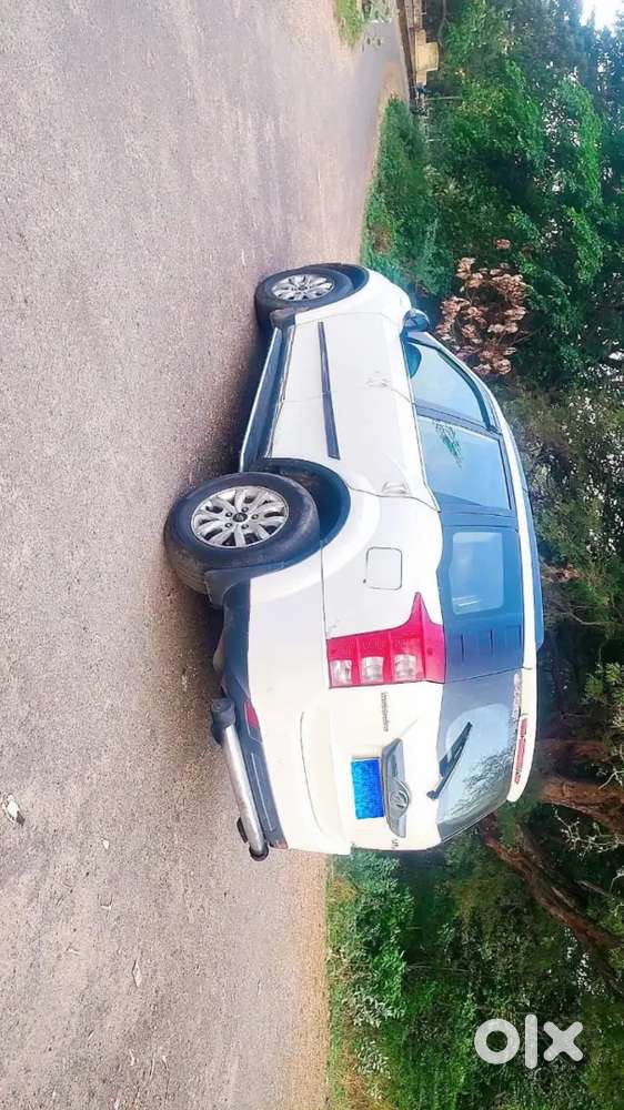 Mahindra Xuv500 W10 - 2017