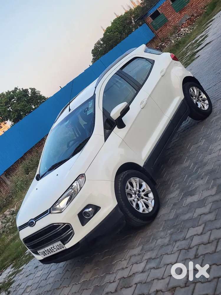 Ford Ecosport Titanium 
Petrol 
Push Button Stat
Full Insurance