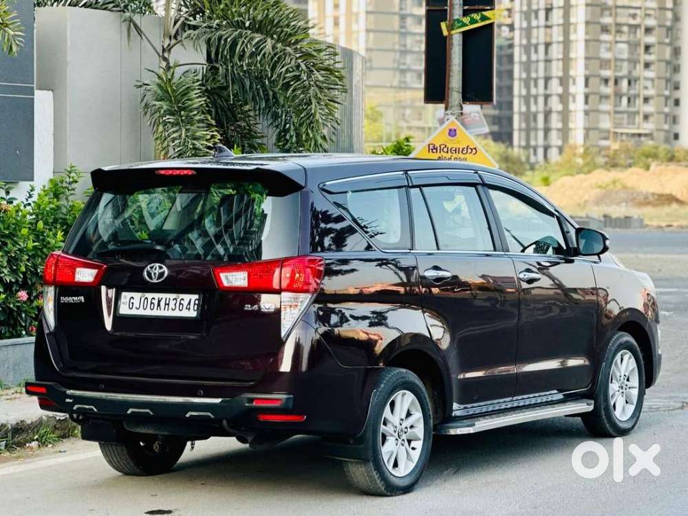 Toyota Innova Crysta 2.4 V, 2016, Diesel