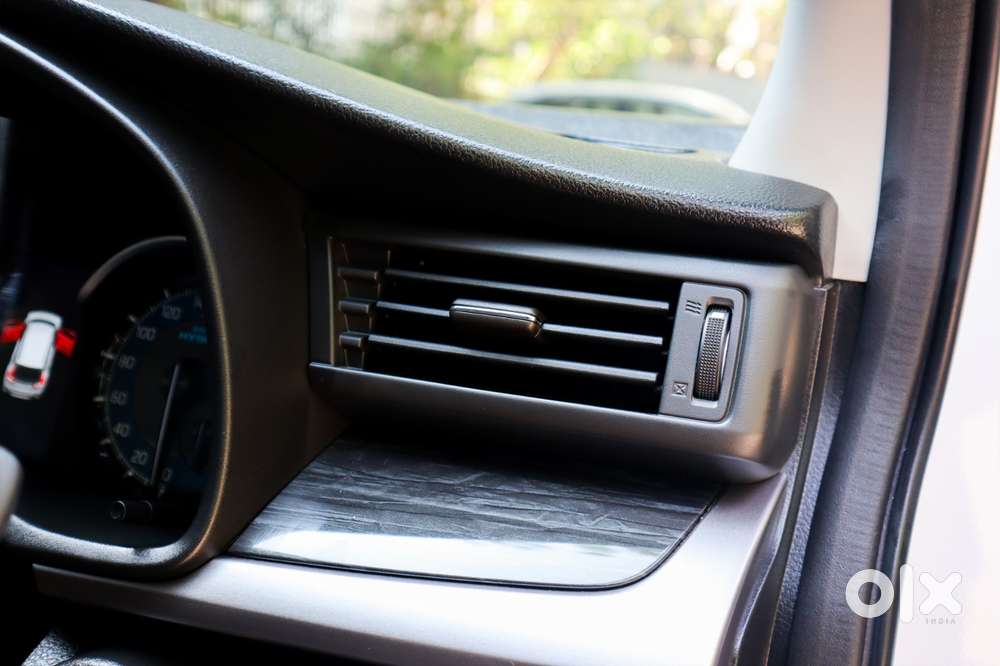 Maruti Suzuki Xl6 1.5 Zeta Mt, 2026, Petrol