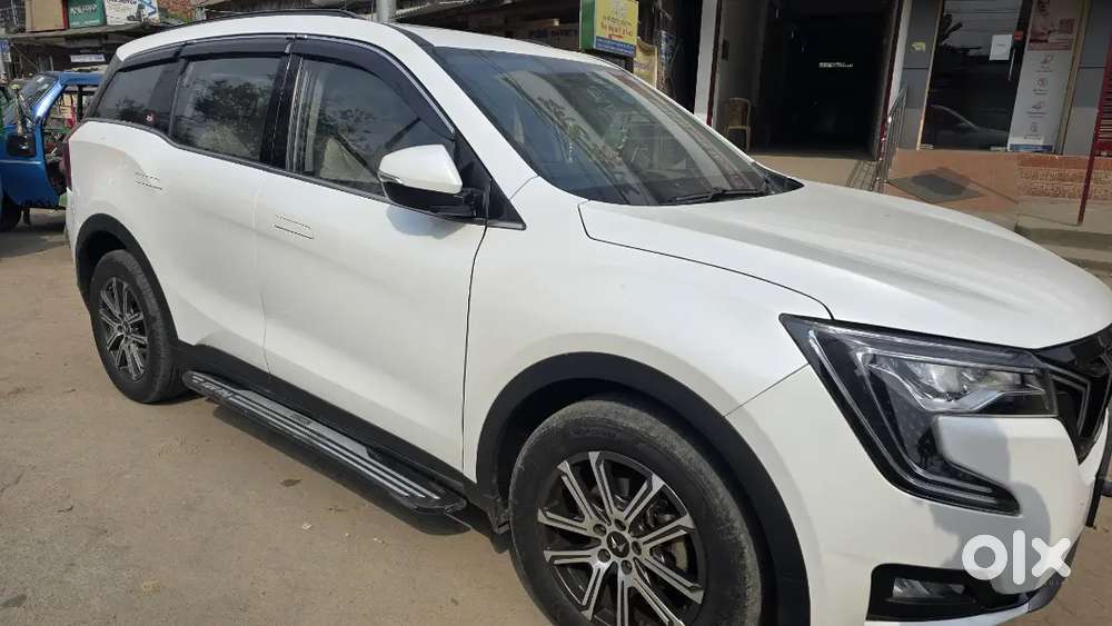Mahindra Xuv700 Ax7 Mt Diesel White  55k Km  Loaded Features