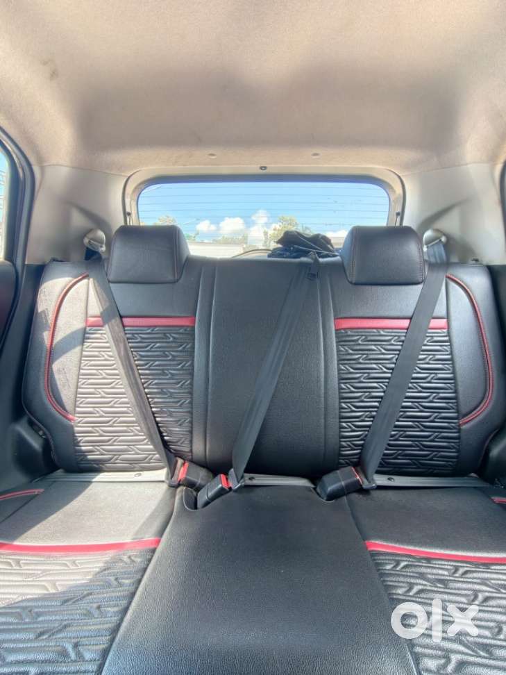 Maruti Suzuki Swift 1.2 Vxi (o), 2024, Petrol