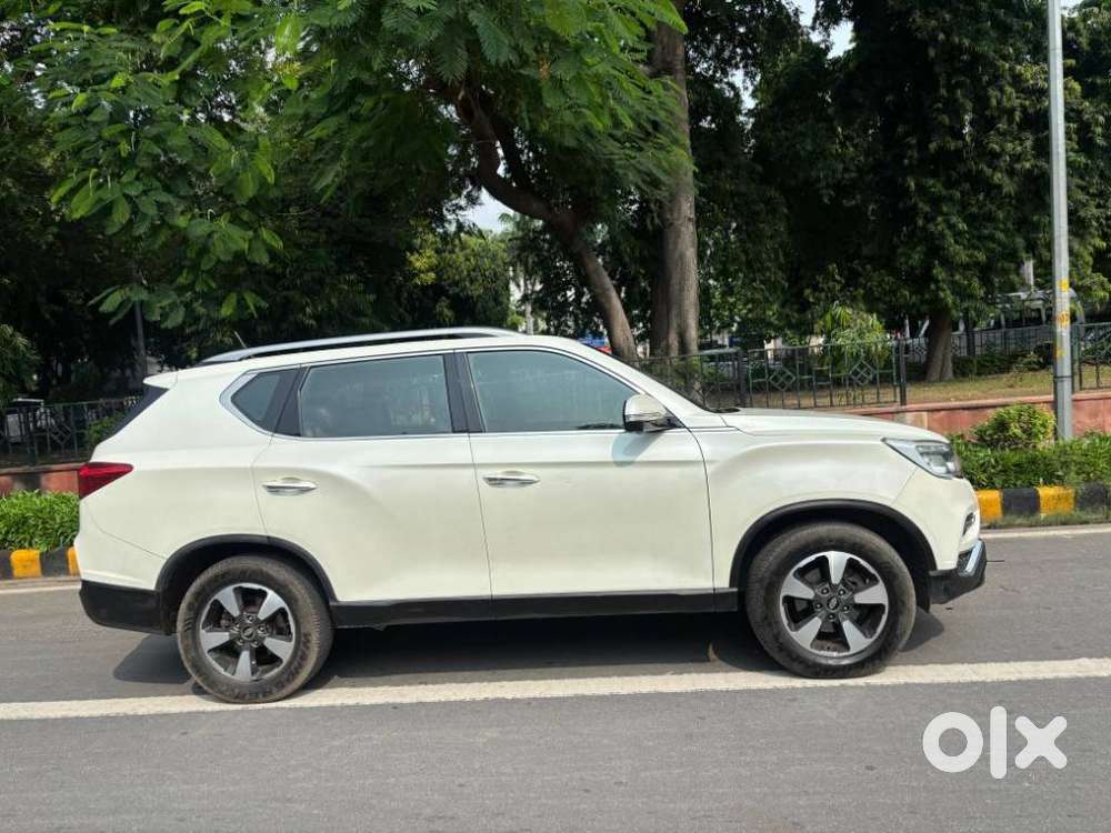 Mahindra Alturas G4 4wd At, 2019, Diesel