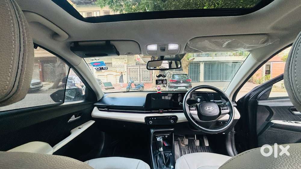 Hyundai New Verna Dec 2023 Black Petrol
