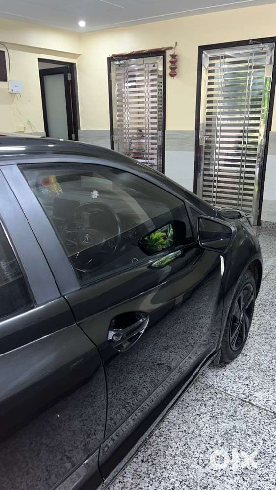 Tata Altroz 2023 Petrol Manual 1.2 Top Model Dark Edition