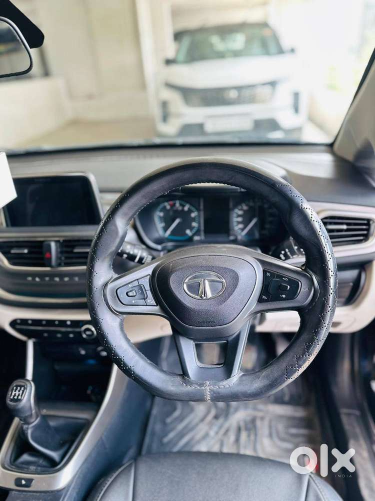Tata Altroz Xz Diesel 2025  25k Km  1st Owner  Excellent Condition