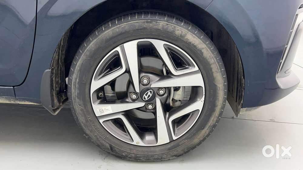 Hyundai Aura 1.2 Sx Cng, 2023, Cng & Hybrids