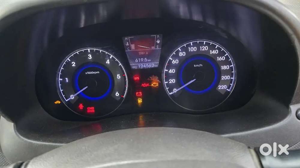 Hyundai Verna 2012