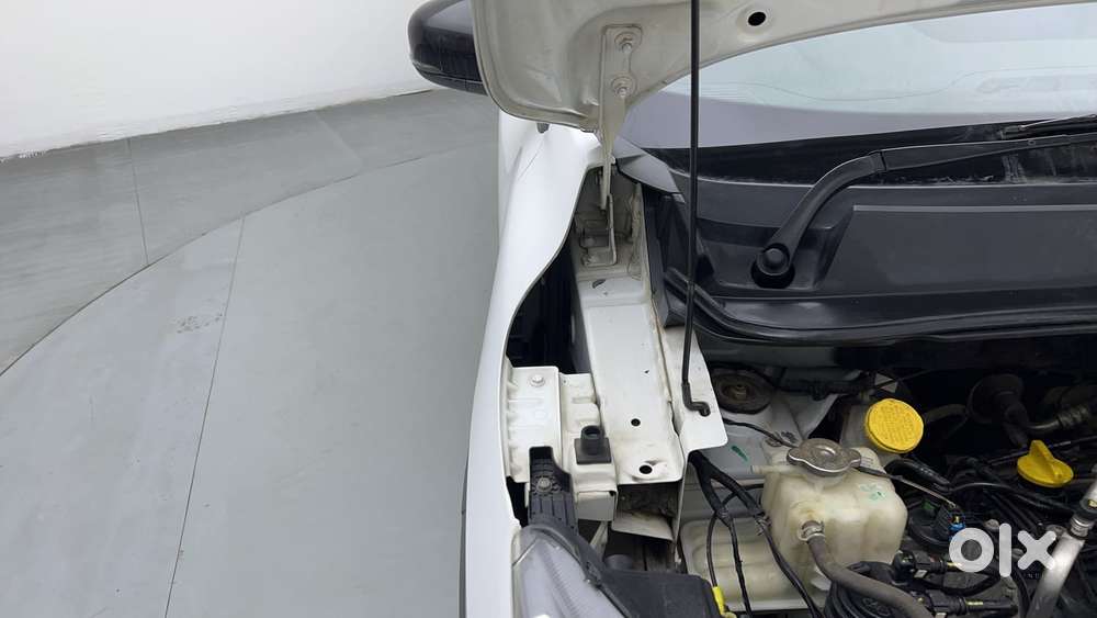 Renault Triber Rxt, 2022, Petrol