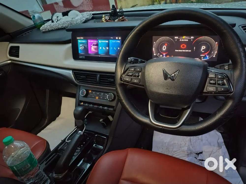 Mahindra Xuv700 Petrol 2025 First Owner