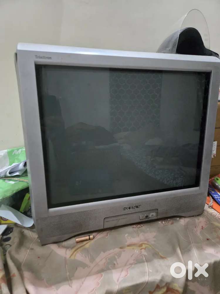 Sony Trinitron CRT Colour TV &ndash; Fully Functional