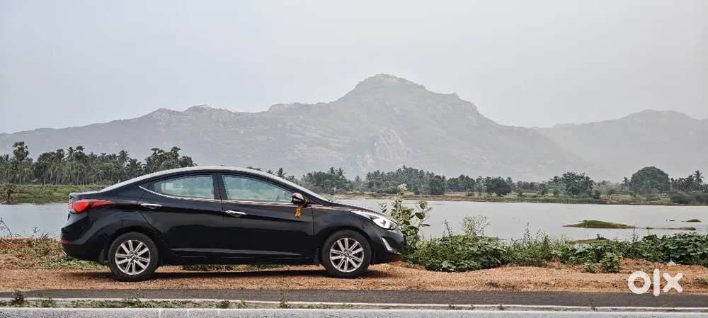 Hyundai Elantra 2015 Petrol Well Maintained
