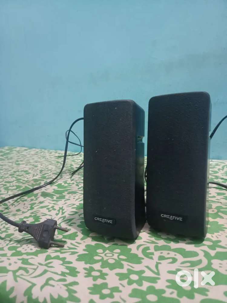 Creative wired speaker