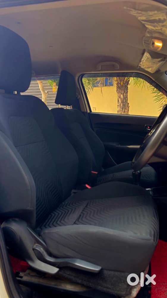 Maruti Suzuki Swift Vxi + Manual, 2023, Petrol