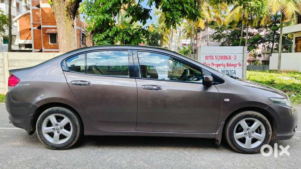 Honda City V Mt, 2011, Petrol