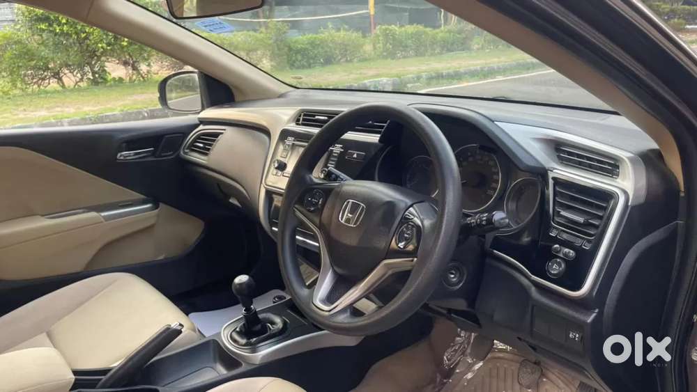 Honda City 1.5 V 4th Gen I-vtec Mt, 2016, Petrol